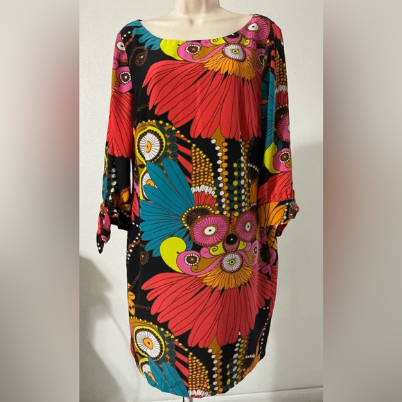 EUC Trina Turk 100% Silk Tunic Dress. - Picture 1 of 14